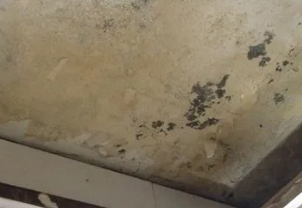 达拉特阳台漏水维修公司分享下达拉特卫生间渗水维修需要注意哪些问题。